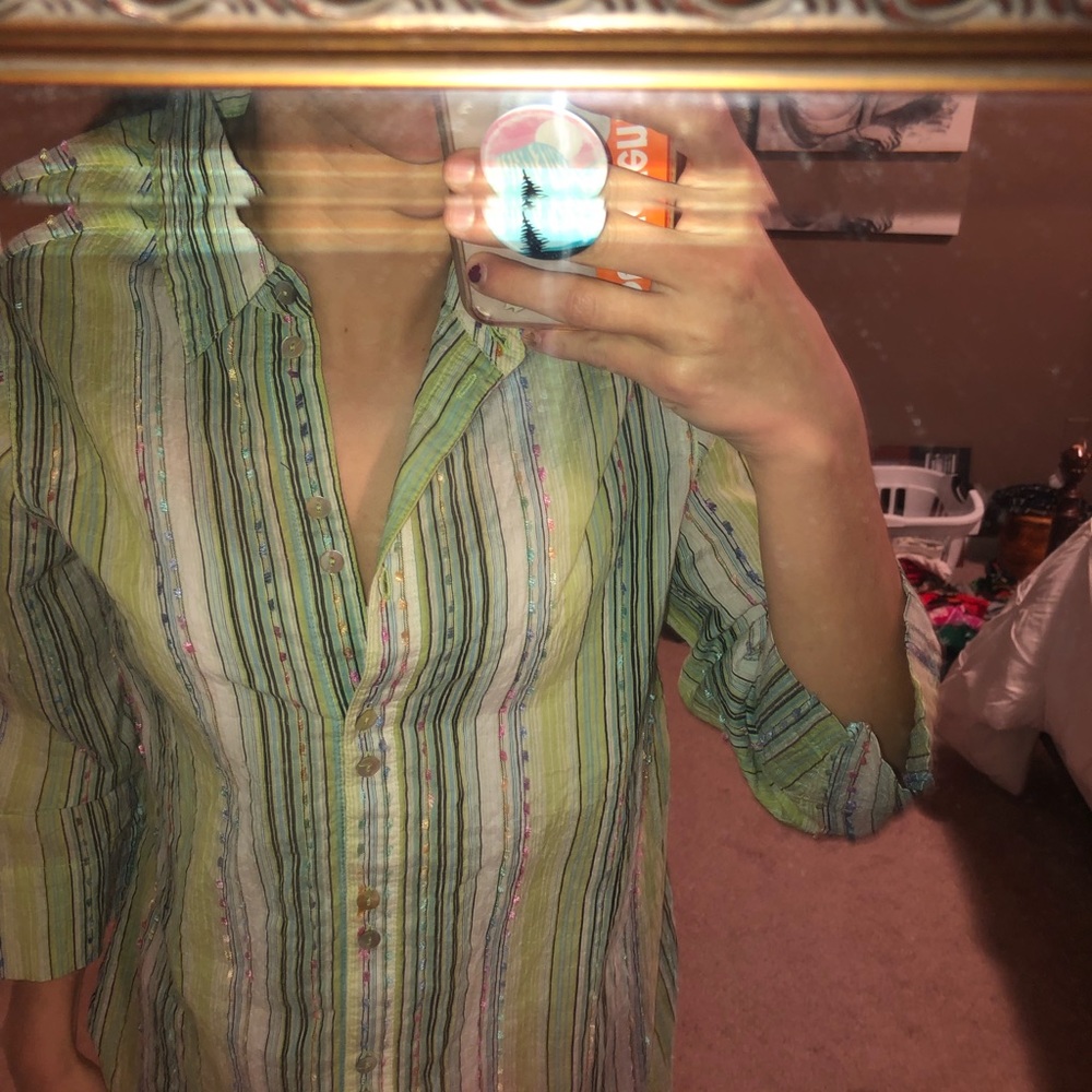 Button up - Picture 2 of 2